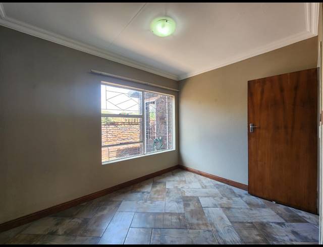 2 BEDROOM TOWNHOUSE FOR SALE IN THREE RIVERS